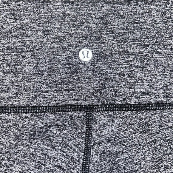 Lululemon Wunder Under black and White Crop Heathered Leggings in size 12 - Picture 5 of 7